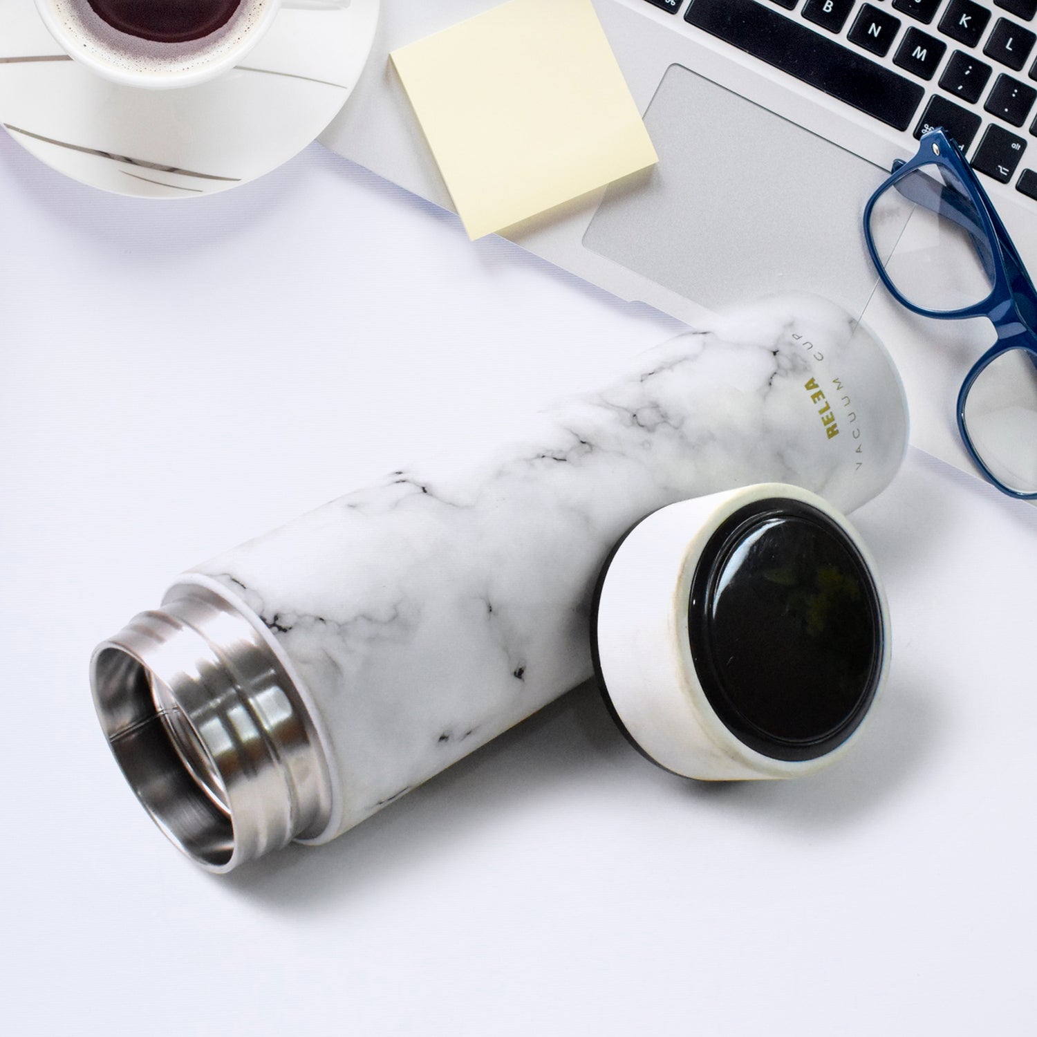 Stainless Steel Temperature Insulated Water Bottle With Marble Pattern (500ml Approx) Stainless Steel Temperature Insulated Water Bottle With Marble Pattern (500ml Approx)